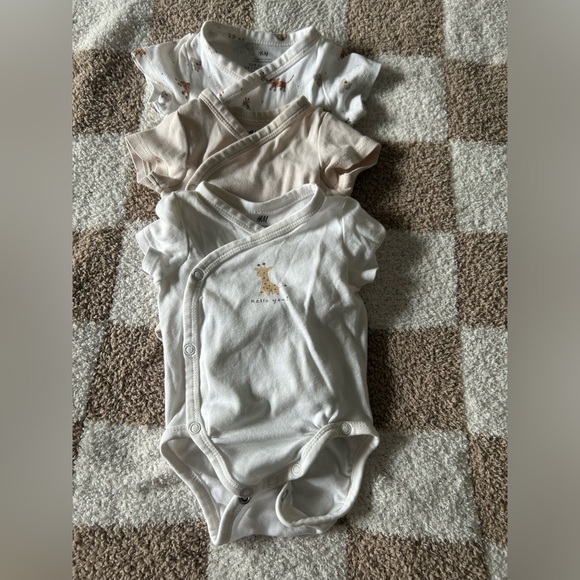 3 Pack wrap over body suits - Picture 7 of 7